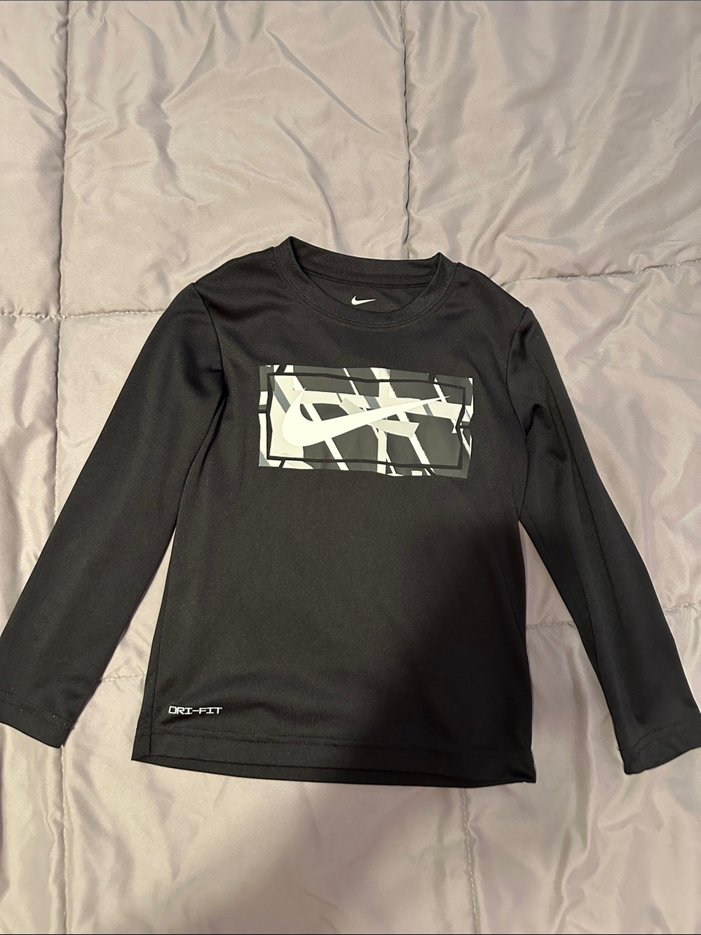 Nike size 4 XS dri fit long sleeved shirt